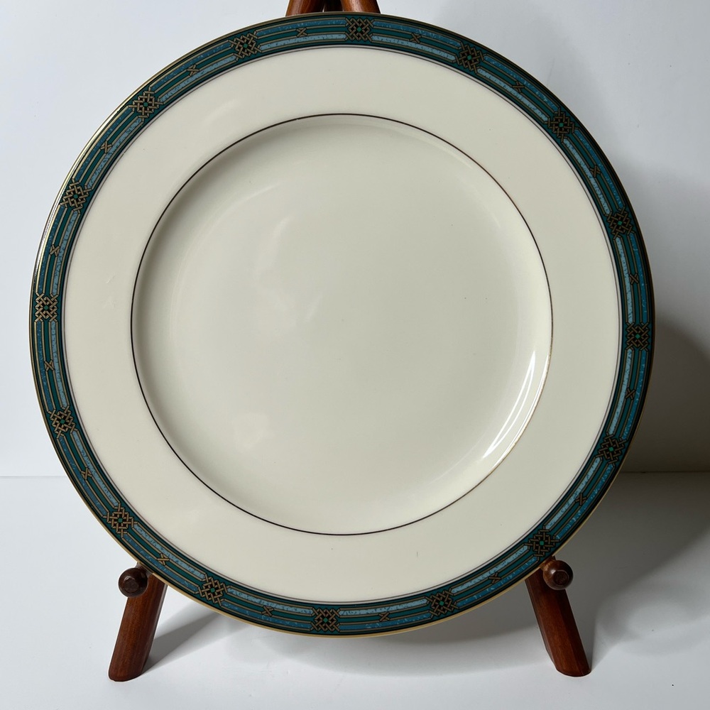 Mikasa Cream and Teal Dinner Plate